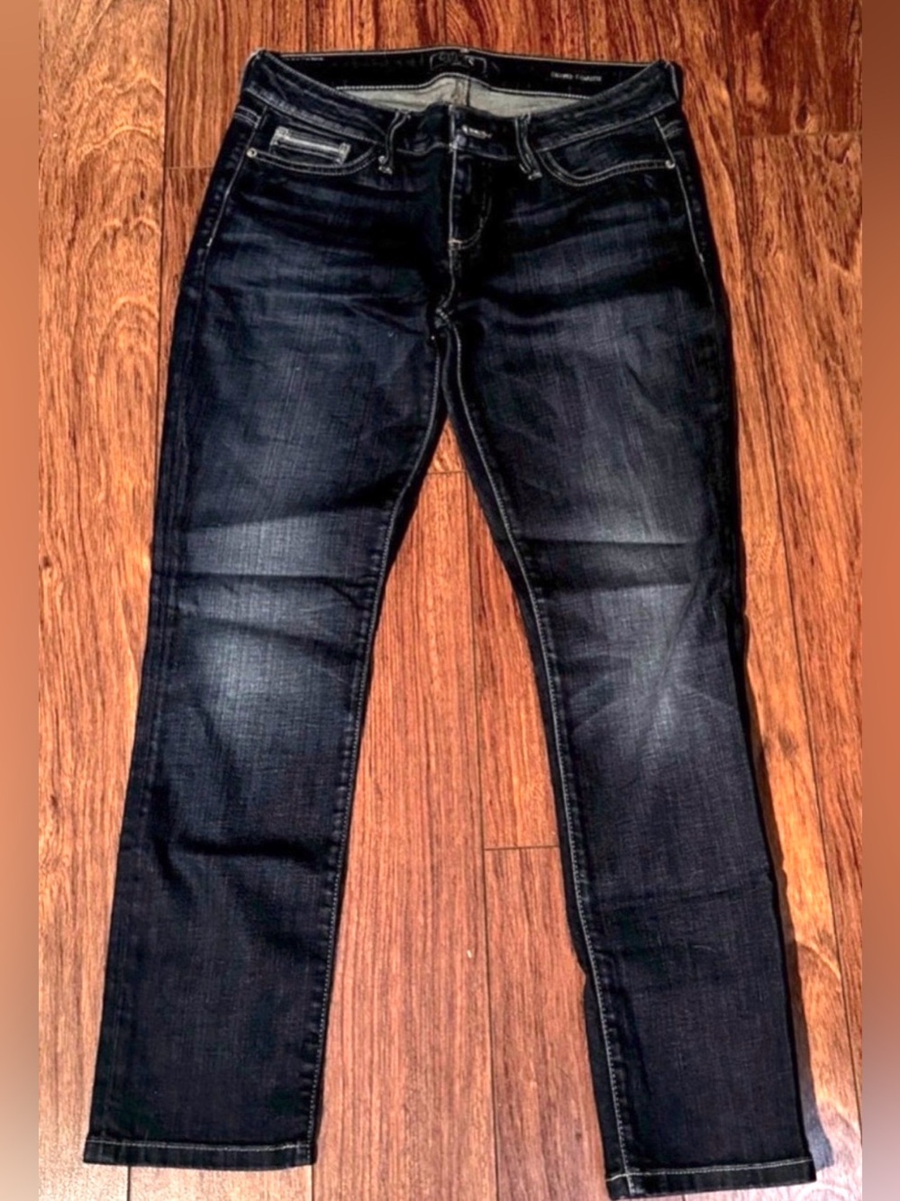 Guess dark Wash cropped cigarette jeans size 28